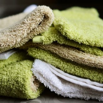 Focus sur les multiples usages du gant de crin